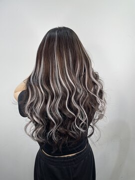 カルフール ロコ 草加西口店(Carrefour LOCO) ダークブラウン×エクステ