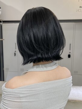 シェノン バイ アランスミシー 表参道(CHAINON by Alan smithee) レイヤーカット レイヤーボブ ウルフボブ ブルーブラック