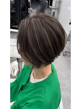 ロエ 元町店(Loe) 杉山代表限定脱白髪染めハイライト アッシュオリーブ