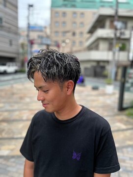 キングスマントーキョー 府中店(KINGSMAN TOKYO) メッシュカラー