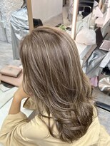 ブレンド 渋谷(BLend)&nbsp;スタイル名 ハイライトミディアムヘア暗めカラーオリーブグレー