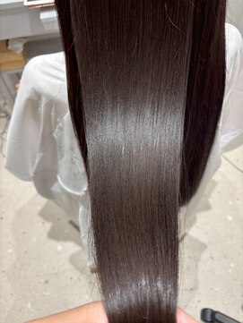 エル(elu) ツヤ髪縮毛矯正