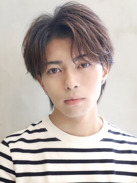 リタバイクロト(LITA by KUROT) 那覇/刈り上げセンターパート/波巻きツイストスパイラル