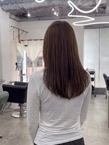 エシカ(ethica)&nbsp;【ethica_南船場】艶髪ストレート/セミロング/バックスタイル