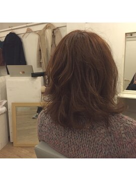 カタチヘアー(HAIR) 。。。スナオ。。。カワイイ。。。ミディアムのカタチ。。。。。