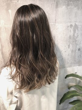 ホワイト 伊勢崎(WHITE) 大好評☆外国人風バレイヤージュ☆ミルキーグレージュ☆