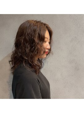 ヘアサロンM 新宿 透明感たっぷり！アッシュカラー