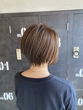 ノーヴィス(NovicE) ★SNSで話題のくびれショート★