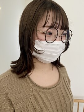 オンド(onde) オリーブベージュと、小顔レイヤー