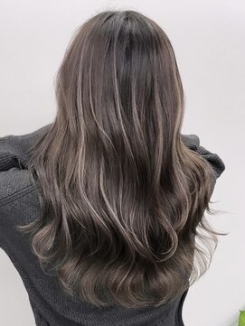 ジルブラン(JIL BLAN) ハイライトバレイヤージュダブルカラーショートカット30代40代