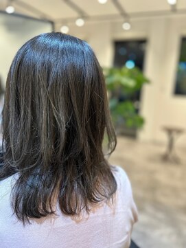 ビオヘアー(bio hair) 大人女性外はねレイヤーボブ