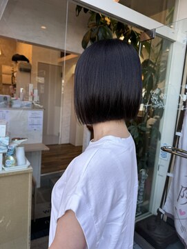 ガーベラ(gerbera) 切りぱなしボブ