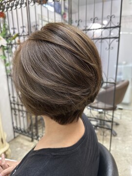 アルファ インタラクティブ エム フラワー(ALUFA interactive.M Flower) 30代40代50代脱白髪染めハイライト×大人3Dカラー