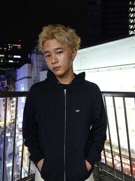 スタニング 渋谷(STUNNING.) メンズカット/スパイキーショート/ケアブリーチホワイトベージュ