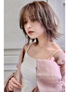 フルショウ 栄店(FURUSHO) 小顔ショート　外ハネボブ細めハイライトレイヤーショート