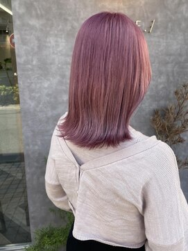 エム インターナショナル 春日部本店(EMU international) 淡めピンクカラー