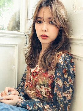 レイラバイアフロート 吉祥寺(Lila by afloat) 秋のヴィンテージカラー×フェザーロング【afloat／小笠原 剛】