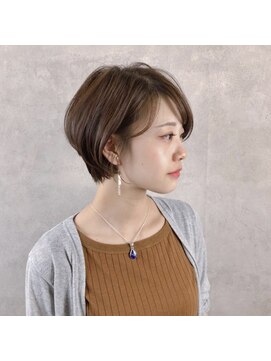 マッシュ アドベ 八戸ノ里(MASHU ADOBE) 小顔に見えるショートボブ