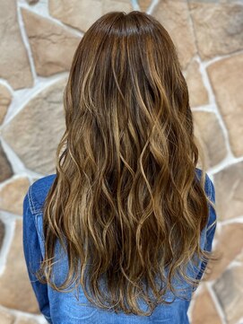 エーアイ 千石 巣鴨 白山店(Ai HAIR) 外国人風ハイライト[千石/巣鴨/白山]