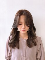 ヘアーサロン トランク(TRUNK) ミルクティーベージュ×ホワイトインナー　ヨシンモリ仕上げ