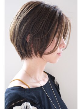 ソイル(soil) アッシュベージュショートボブ