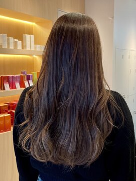 シダ(sida SAIIN) 【西村】20代30代大人ベージュレイヤーカット