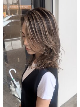 ルーツ(Roots) ☆ハイライトカラー×レイヤーカット×髪質改善トリートメント☆