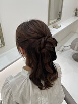 モカラ バイ レーコ(mokara by REKO)&nbsp;おだんごハーフアップ