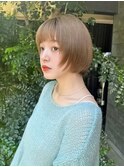 ホワイトミルクティーハイトーンバレイヤージュ金髪ボブ
