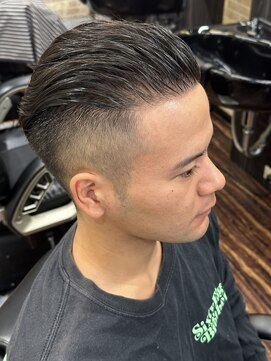 バーニーズ バーバークラブ(BARNEYS BARBER CLUB) スリックバック