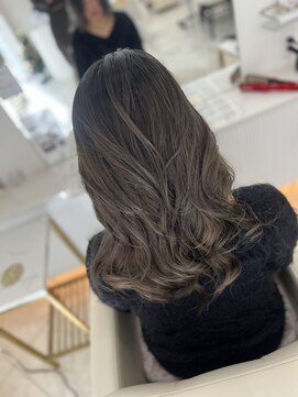 シャルム バイ アローズ 久留米店(CHARM BY AROSE) グラデーションカラー/根元暗めの人必見/大人気カラー