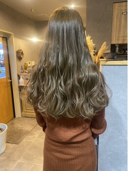 マーレ(mare)の写真/女性オーナーがマンツーマンで施術◎髪のお悩みを解決し、扱いやすいスタイルをご提供♪長く通えるサロン☆