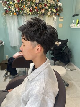 リズ(Liz) 【Lizutotalbeauty】メンズカット