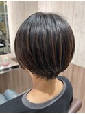 20代30代大人可愛い小顔ショートボブ前下がりショートハイライト
