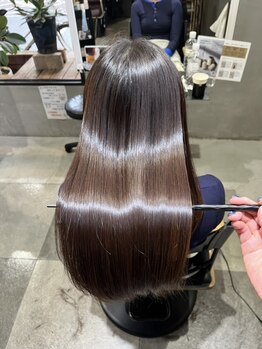 ニマルニーニー バイ ヤスオカ(2022 BY YASUOKA)の写真/湘南では希少の髪ドラ導入！薬剤のこだわりはもちろん、しっかり行うカウンセリングでダメージレスに★