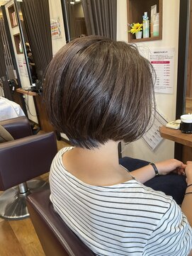 美容室ヒラトヤ 仙北店 まとまるショートボブ