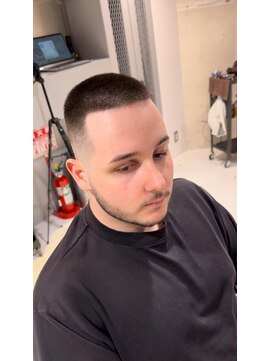 フランクスバーバーザスタンド(Frank’s barber the stand) サーフカール/スパイキーショート/フェザーパーマ/飯田橋E