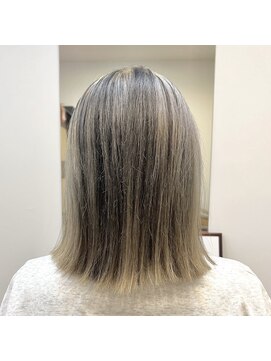 ヘアルーム カフー(hair room kafuu) ☆全体ブリーチ×ローライト☆