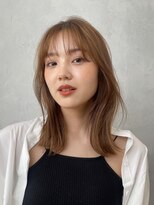 ノイ(noi)&nbsp;ミディアム　鎖骨ミディアム　顔まわりカット　フェイスレイヤー