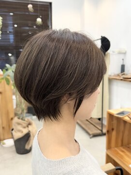 ベンチ(Bench) くびれショートボブ