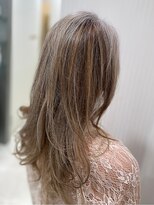 ソシエ 福岡岩田屋店&nbsp;白髪ぼかしハイライト/大人女性/40代/50代/60代