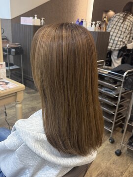 アルターリール(aL ter Rire) イメチェン/ホワイトブロンド/外ハネボブ/ワイドバング/杉田花乃