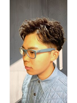 シーシードゥー(C'C DEUX) 刈り上げフェザー