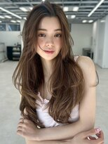 ヴェイン 渋谷(vain)&nbsp;顔周りカット 小顔カット レイヤーカット オリーブベージュ 20代