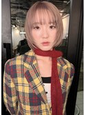 ピンクベージュ×顔周りレイヤーボブ