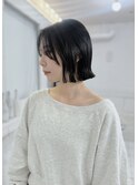 itn/ネイビーグレーのくびれレイヤーボブ
