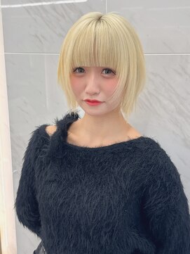 ボブ×ブロンド◎