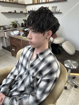 シラス(SiLasu) 立体感ツイスパショートマッシュ