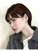 アフロート ルヴア(AFLOAT RUVUA) 〔岩田莉奈〕40代50代お洒落な白髪染ショートボブ新宿ケアカラー