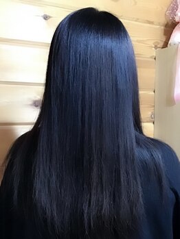 ヘアーサロン マハロ(Mahalo)の写真/《三原/中之町》なめらかな指通りを体感!内部補修トリートメントで髪の芯から潤う美髪へ◎